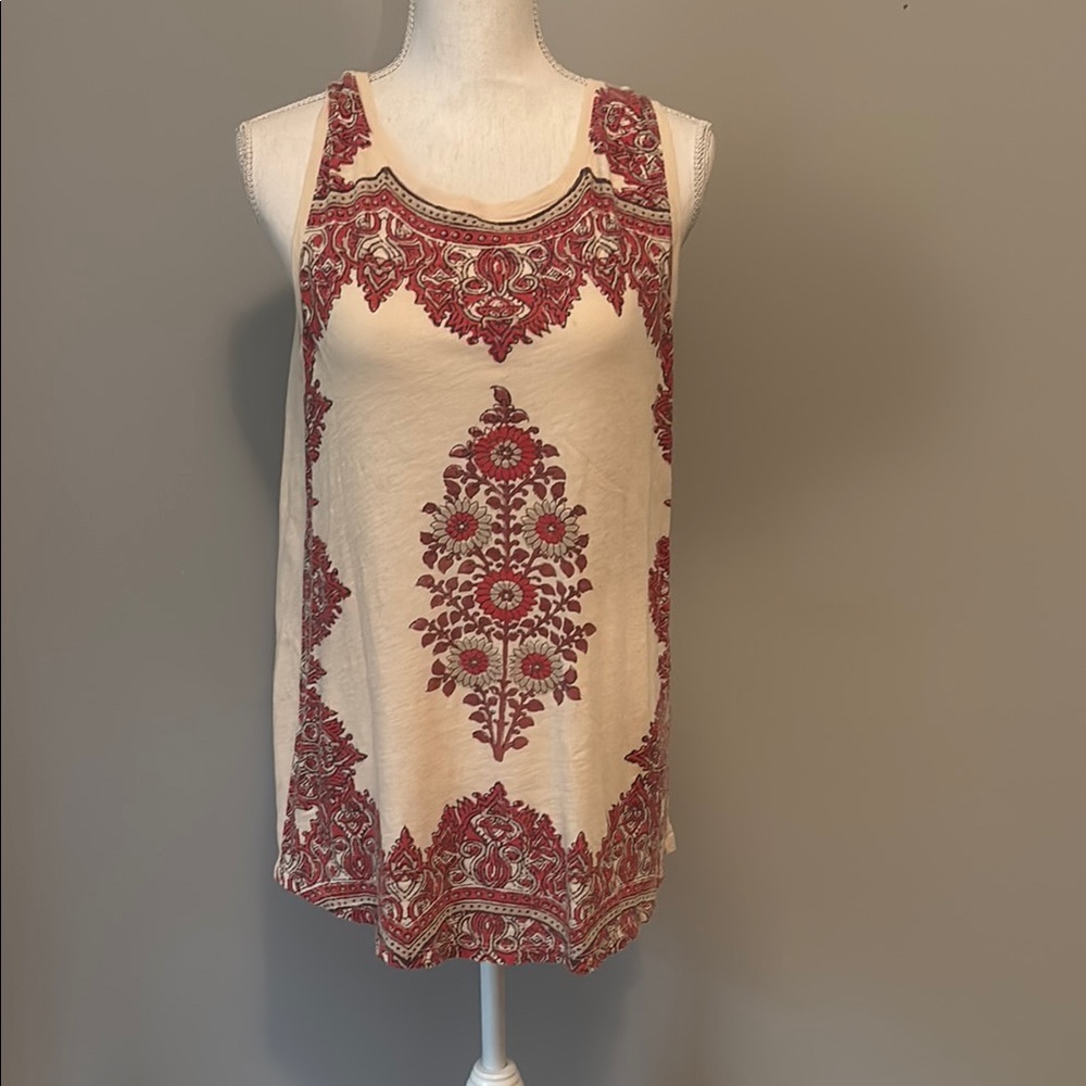 Cream Sleeveless Tank Top with Vintage Print